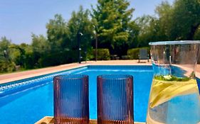 Lenta Suites